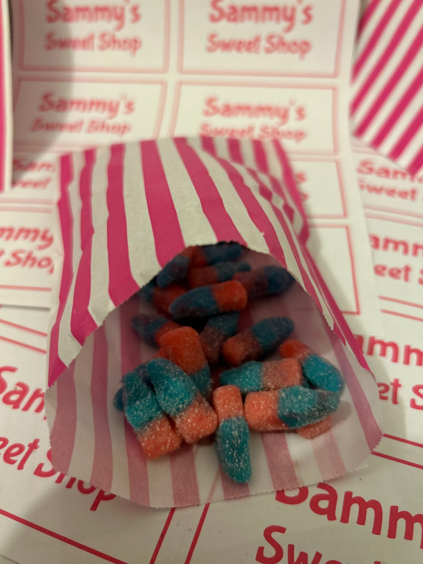 Fizzy bubblegum bottles